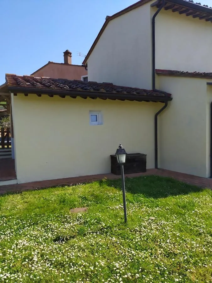 La Casina- Podere Della Collina Collelungo  0*, Collelungo (Pisa)
